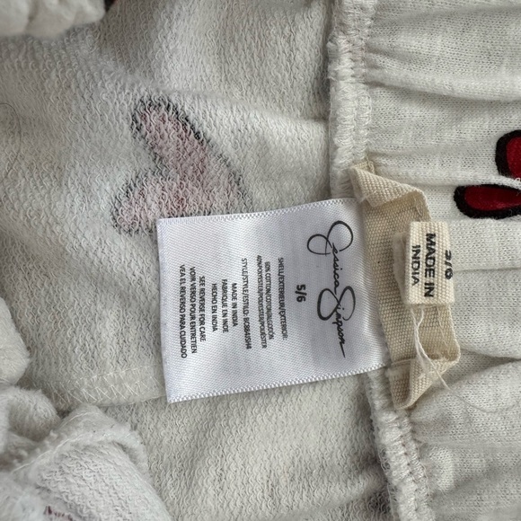 Jessica Simpson heart Valentine’s jogger set 5-6 - Picture 5 of 7